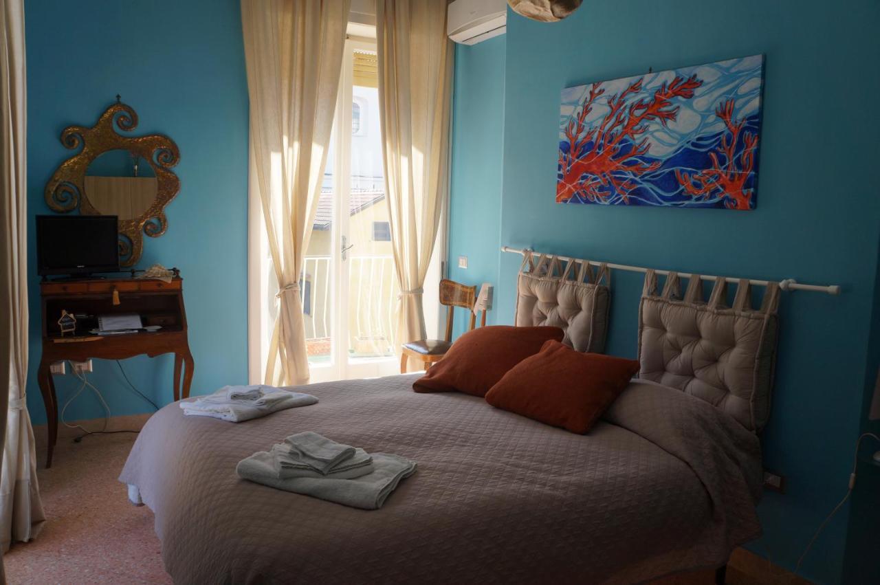 B&B Occhi Di Mare Кастелламмаре-ди-Стабия Экстерьер фото